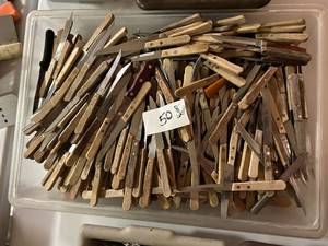 lot 50 image: Big Lot of Steak Knives with Heavy Duty Plastic Tub - Over 100 Pieces