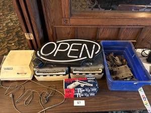 lot 87 image: Assorted Restaurant Supplies Lot