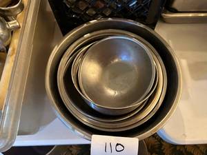 lot 110 image: Lot of Eight Assorted Sizes Aluminum Mixing Bowls