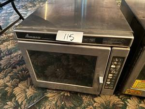 lot 115 image: 220V Commercial Microwave Oven - Untested