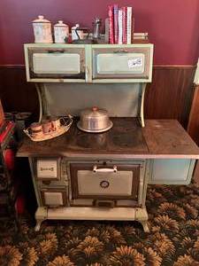 lot 164 image: Antique Authentic Sanico Stove  --54W x 39D x 51H-- Near Perfect Condition