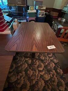 lot 167 image: Table 42 W 30D 42H