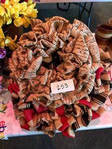 lot 253 image: Decorative Wreathes Lot