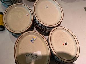 lot 263 image: Lot of Plates