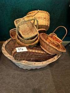 lot 276 image: Lot of Wicker Baskets