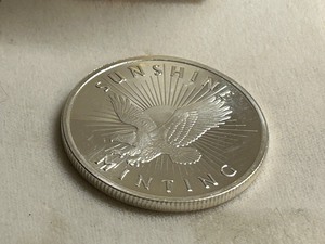1oz Sunshine Minting Silver Round -- 1 Troy Ounce FINE Silver