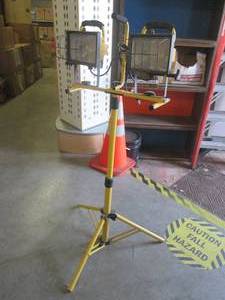 lot 3 image: (EW7) Dual Light Work Light on Trip...