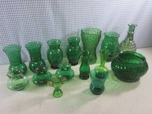 lot 66 image: (A-2) Assorted Green Glass Decor...