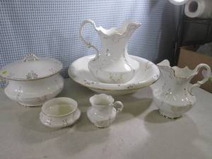 lot 67 image: (A-2) Vintage 7pc Set Gold Trim - S...