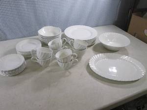 lot 68 image: (A-2) Vintage SnoWhite Regency John...
