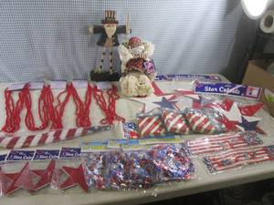 lot 74 image: (A-2) Assorted Patriotic...