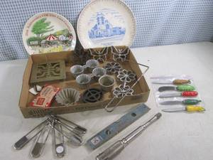 lot 77 image: (A-1) Assorted Vintage - See Photos...