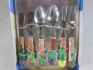 lot 91 image: (C-4) Vintage 6pc Small Serving Set...