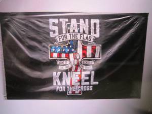 lot 154 image: (G-1) 3 ft x 5 ft Stand For The Fla...