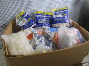 lot 173 image: (EW7) Big Box Full Assorted Sized B...