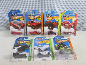 lot 258 image: (EC1) Assorted Hot Wheels in Packag...