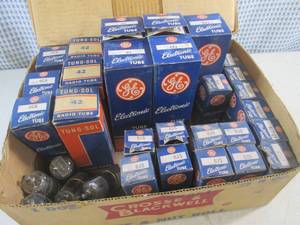 lot 322 image: (CSB) Assorted Vintage GE Tubes - S...