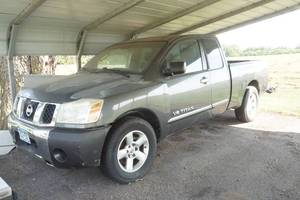 lot 24 image: Nissan Titan