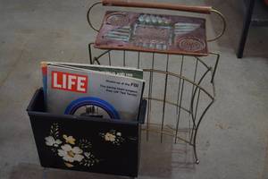 Mid century standing ash tray  mag...