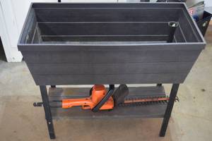 Free standing raised bed garden box...