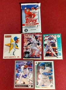 lot 85 image: Unopened 2022 Topps Pack  (5) Ken Griffey Jr Cards