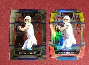 lot 102 image: (2) Justin Herbert Select Cards - Includes Die-Cut Prizm