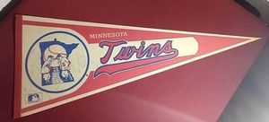 lot 147 image: Vintage Autographed Minnesota Twins Pennant - Puckett