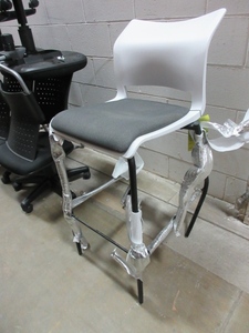 lot 138 image: SIT ON IT RIO BAR CHAIR - NEW