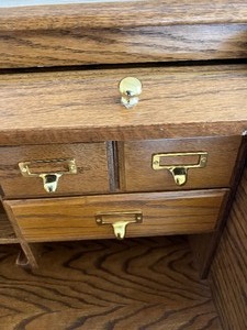 lot 63 image: Beautiful Oak Small Roll Top Secretary Desk with Chair