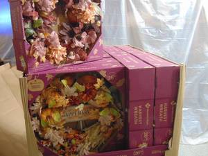 lot 1 image: Pallet of 22 Members Mark 26 Harvest Wreath, Foliage (26 Diameter x 6 Deep) 193968234720