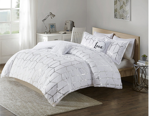 lot 86 image: NEW Intelligent Design Khloe Metallic 5-Pc. Comforter Set - FullQueen