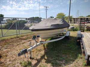 lot 6 image: Bayliner Capri