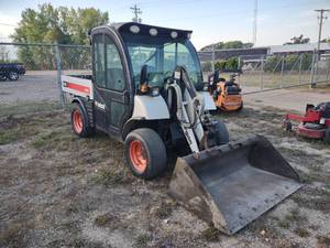 lot 3 image: Bobcat Toolcat