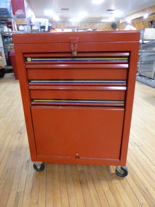 lot 9 image: Napa Toolbox