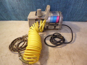 lot 10 image: Campbell Hausfeld Power Pal Air Compressor