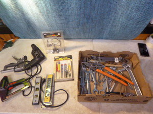 lot 14 image: Various Tools