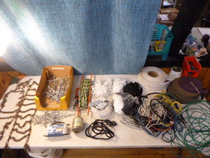 lot 28 image: Garage Items