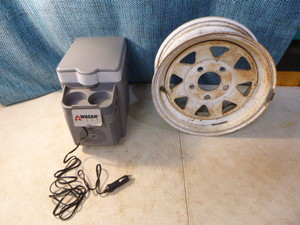 lot 33 image: 13 Rim and Cooler
