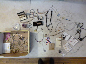 lot 47 image: Costume Jewelry