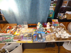 lot 48 image: Crafts and Games