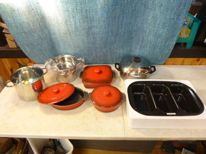 lot 56 image: Cookware