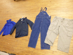 lot 75 image: Clothing