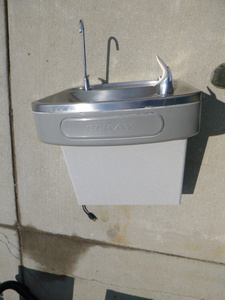 lot 101 image: Elkay Commercial Drinking Fountain