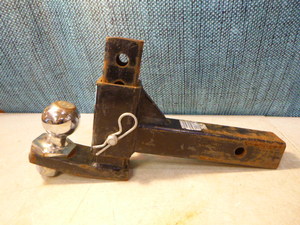 lot 114 image: Reese Adjustable Ball Mount