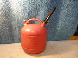 lot 123 image: Eagle Gas Can