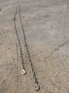 lot 140 image: 2 Log Chains