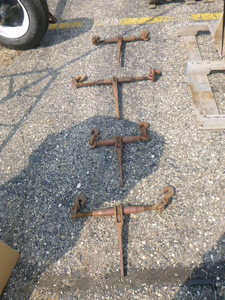 lot 142 image: 4 Chain Binders