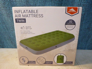 lot 176 image: High Sierra Inflatable Air Mattress