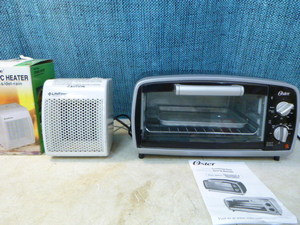 lot 181 image: Toaster Oven and Small Heater