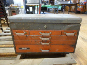 lot 198 image: Rem Line Metal Toolbox